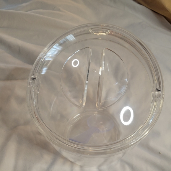 NIB Pampered Chef Civered Ice Bucket with Scoop and Integrated Handle - Picture 2 of 11